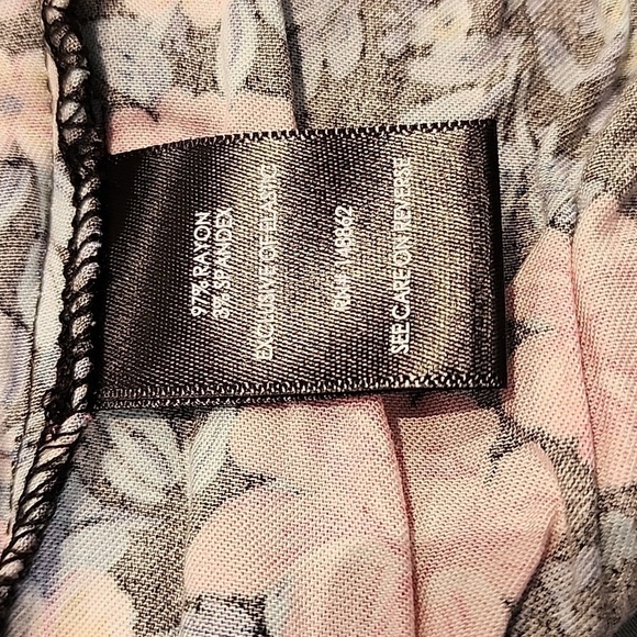 Torrid - Stretch Challis Lace-Up Back Corset Top in Floral Black​​​​​​​ - Picture 10 of 15